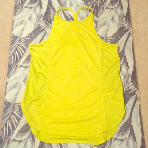 Layer8 green athletic tank - Picture 1 of 3